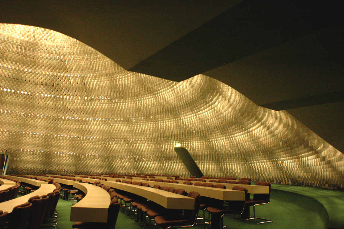 Бразильский архитектор. Оскар Нимейер архитектура. Оскар Нимейер (Oscar Niemeyer). Дворец Алворада Оскар Нимейер. Оскар неймер постройки.